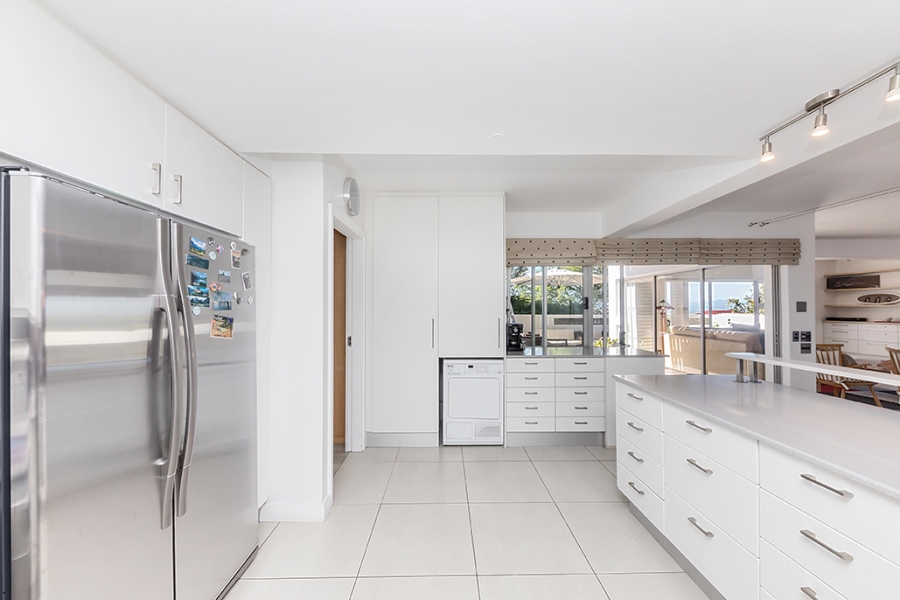 To Let 4 Bedroom Property for Rent in Tamboerskloof Western Cape